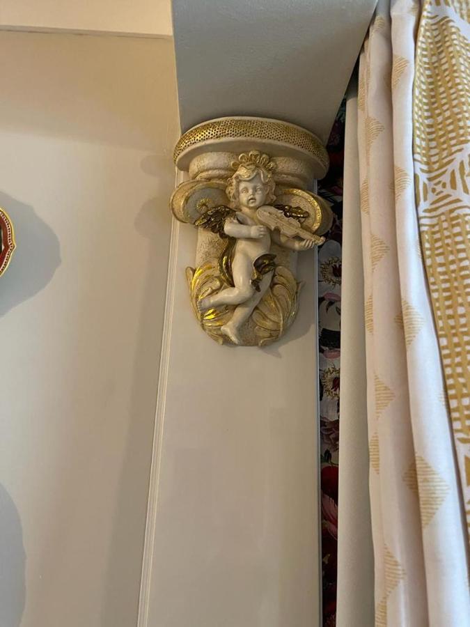 "The Italian" Seafront Apartment Eastbourne Eksteriør bilde