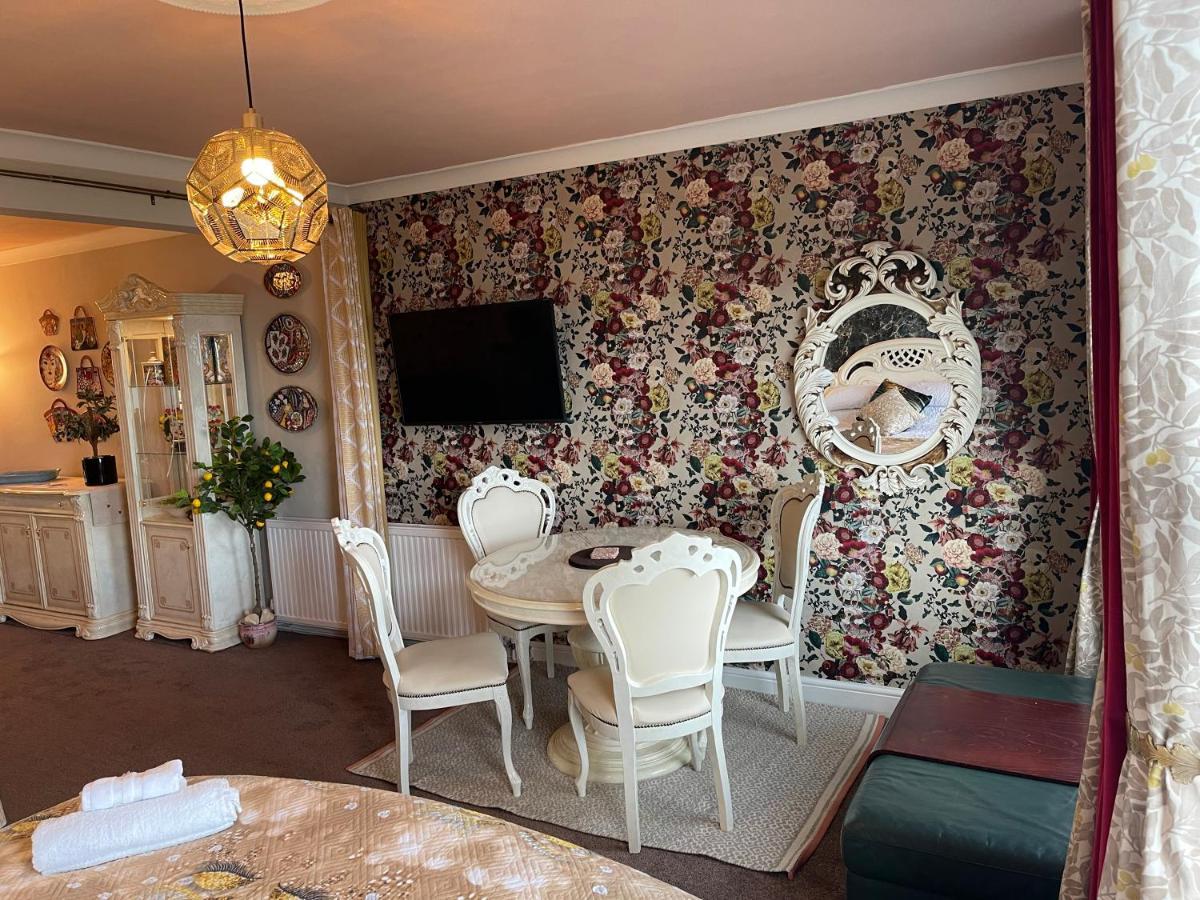 "The Italian" Seafront Apartment Eastbourne Eksteriør bilde