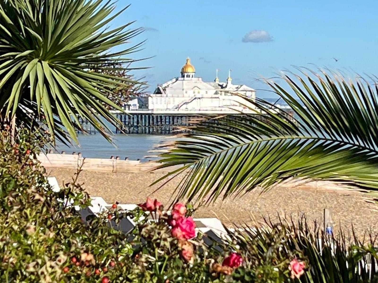 "The Italian" Seafront Apartment Eastbourne Eksteriør bilde